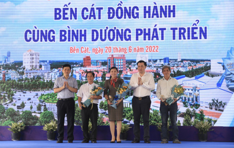 Danh sách tác phẩm đoạt giải cuộc thi ảnh "Bến Cát đồng hành cùng Bình Dương phát triển"