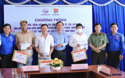 Thăm hỏi câu lạc bộ của Đoàn Thanh niên trong công tác phòng, chống ma túy