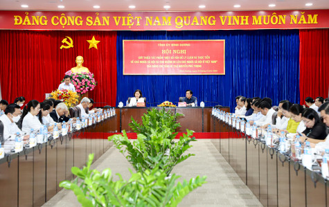 Giới thiệu cuốn sách "Một số vấn đề lý luận và thực tiễn về chủ nghĩa xã hội và con đường đi lên chủ nghĩa xã hội ở Việt Nam"