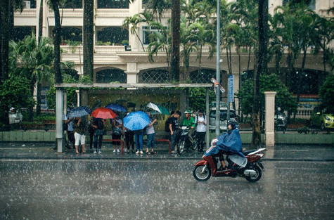 Hà Nội có mưa giông, Nam Bộ có mây, có mưa rào và giông vài nơi