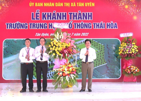 TX.Tân Uyên: Khánh thành Trường THPT Thái Hòa