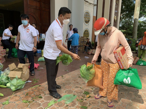 Hỗ trợ người nghèo cải thiện cuộc sống