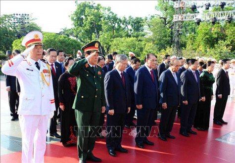 Lãnh đạo Đảng, Nhà nước tưởng niệm các Anh hùng liệt sỹ