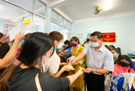 Hàng trăm doanh nghiệp, người lao động “chạy nước rút” nộp hồ sơ hỗ trợ tiền thuê nhà