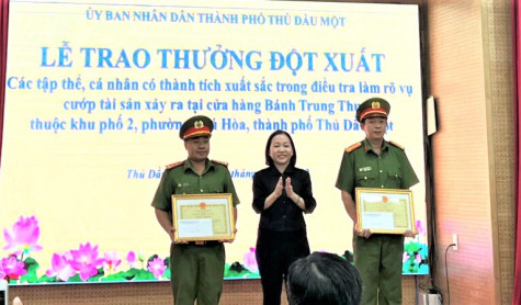 TP.Thủ Dầu Một: Thưởng “nóng” thành tích bắt nhanh nhóm cướp bánh trung thu