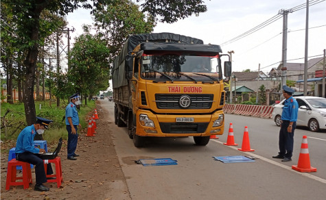 Xử lý gần 80 hành vi vi phạm về an toàn giao thông đường bộ