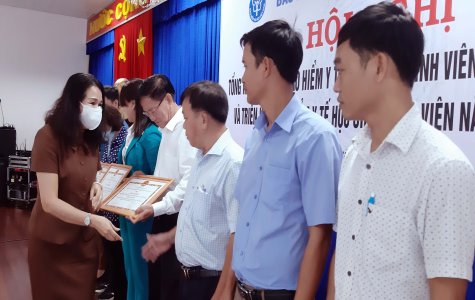 Quyết tâm nâng tỷ lệ tham gia bảo hiểm y tế trong học sinh, sinh viên đạt 100% trong năm học 2022-2023