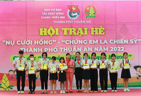 Bồi đắp tình yêu nước cho thế hệ trẻ