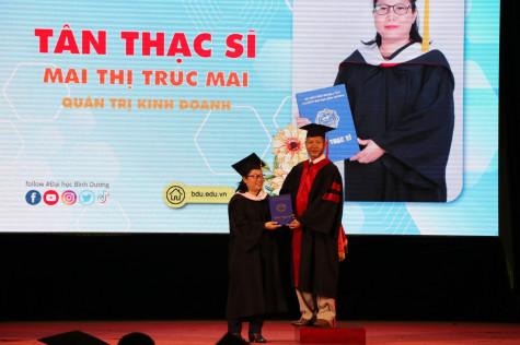 Trường Đại học Bình Dương tổ chức trao bằng tốt nghiệp thạc sĩ, đại học