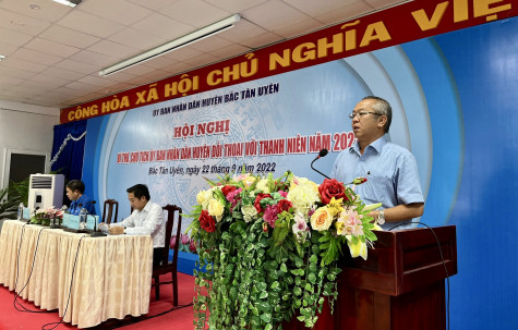 Lãnh đạo huyện đối thoại với thanh niên