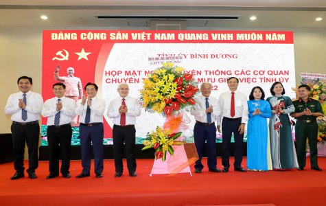 Họp mặt kỷ niệm Ngày truyền thống các cơ quan chuyên trách tham mưu, giúp việc Tỉnh ủy