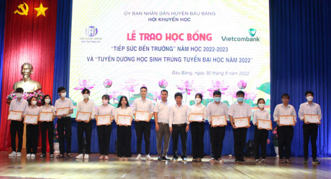 Thành lập Quỹ khuyến học, khuyến tài tỉnh Bình Dương