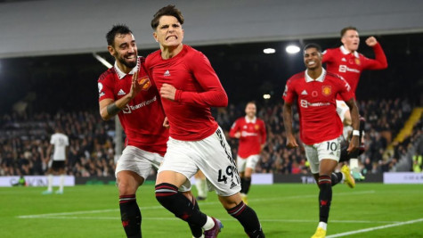 Man Utd thắng ở phút bù cuối