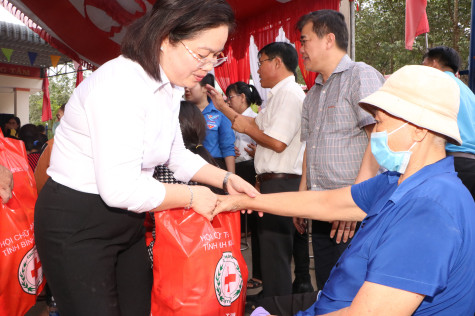 Nỗ lực hoàn thành các chỉ tiêu phát triển kinh tế - xã hội