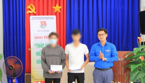 Thanh niên cùng hành động chào mừng thành công Đại hội Đoàn toàn quốc