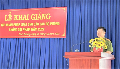 Tập huấn pháp luật cho Câu lạc bộ phòng chống tội phạm