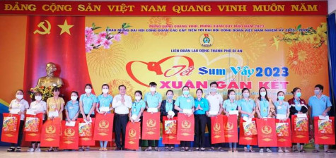 TP.Dĩ An: Tặng 5.670 phần quà cho công nhân lao động có hoàn cảnh khó khăn