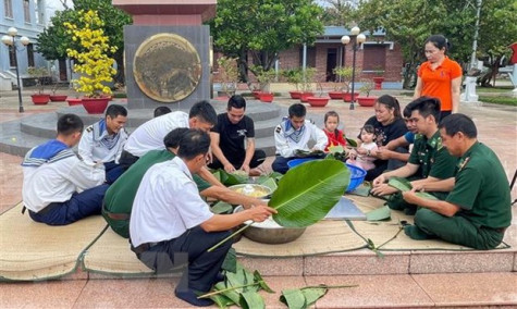 Tết sớm ở huyện đảo Trường Sa: Ấm áp và tràn đầy nghĩa tình