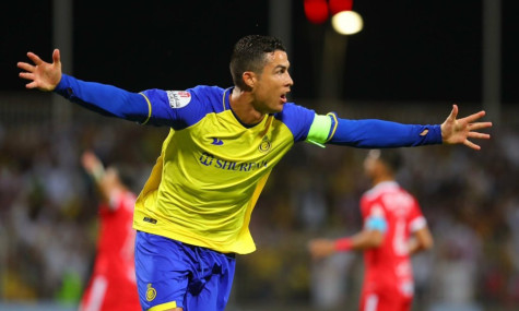 Ronaldo lập 'poker' cho Al Nassr