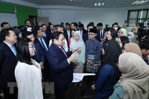 Thủ tướng Phạm Minh Chính thăm Đại học Quốc gia Brunei