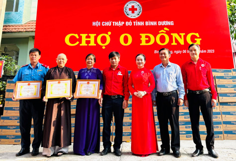 Hội Chữ thập đỏ tỉnh: Hỗ trợ hàng hóa nhu yếu phẩm cho người dân có hoàn cảnh khó khăn