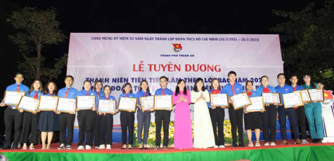 Thành đoàn Thuận An: Tuyên dương nhiều cán bộ Đoàn, đoàn viên thanh niên tiêu biểu