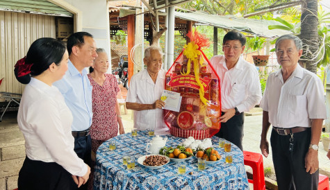 Đẩy mạnh chăm lo, phụng dưỡng người có công