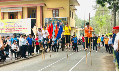 Huyện Phú Giáo: Sôi nổi liên hoan văn hóa - thể thao đồng bào các dân tộc thiểu số