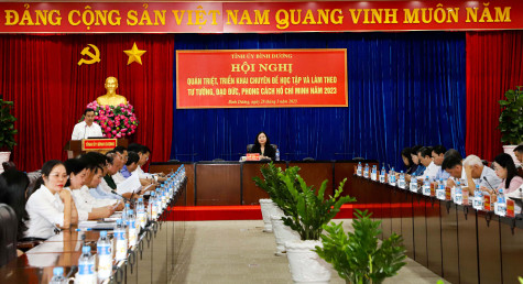 Bài học phương pháp luận từ việc Lênin bảo vệ phát triển sáng tạo học thuyết Mác trong điều kiện mới