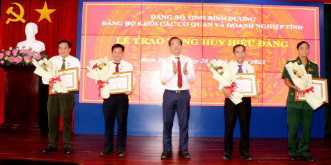 Đảng bộ khối Các cơ quan - doanh nghiệp tỉnh Bình Dương: Quý II phấn đấu phát triển đảng viên đạt 60% chỉ tiêu năm 2023