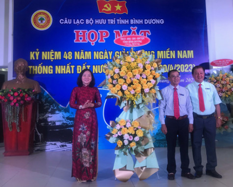 Câu lạc bộ Hưu trí tỉnh Bình Dương: Họp mặt kỷ niệm 48 năm Ngày giải phóng miền Nam, thống nhất đất nước