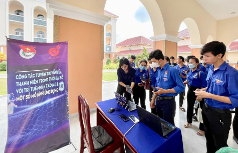 Huyện đoàn Bắc Tân Uyên: Phối hợp tập huấn cán bộ Đoàn