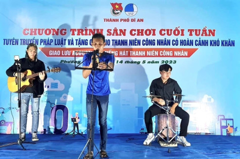 Sân chơi cuối tuần cho thanh niên công nhân