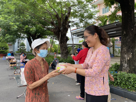 Người nhiệt tình với phong trào hội