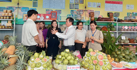 Đẩy mạnh hỗ trợ, kết nối tiêu thụ nông sản địa phương