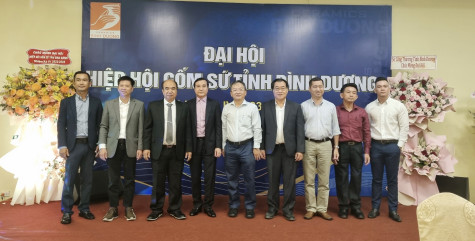 Ông Nguyễn Tiến Thành làm Chủ tịch Hiệp Hội Gốm sứ tỉnh nhiệm kỳ 2023-2028