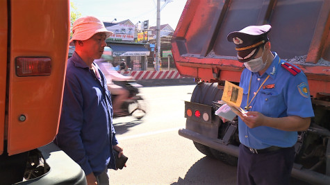 Tăng cường kiểm soát tải trọng phương tiện trên địa bàn