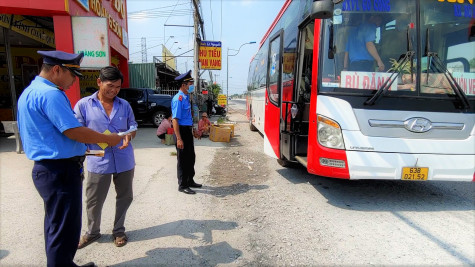 Phối hợp tuần tra, xử lý “xe dù, bến cóc” trên địa bàn tỉnh