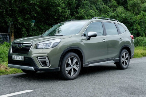 Xả hàng tồn kho, Subaru Forester giảm giá 379 triệu đồng