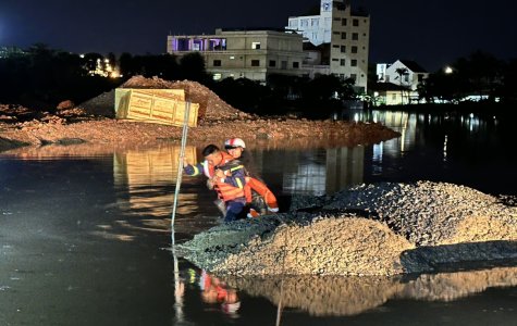 Kịp thời chữa cháy và cứu hộ người bị nạn trong đêm khuya