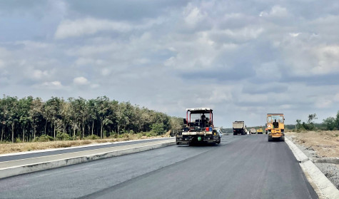 Tập trung đẩy nhanh tiến độ các dự án trọng điểm