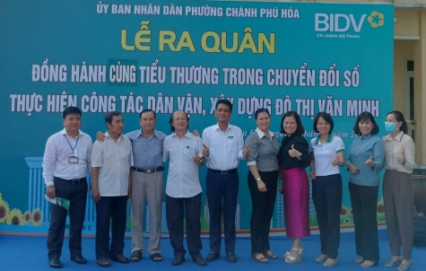 Phường Chánh Phú Hòa, TX.Bến Cát: Đồng hành cùng tiểu thương trong chuyển đổi số