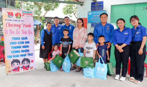 Chiến dịch “Kỳ nghỉ hồng”: Tình nguyện vì thanh niên công nhân