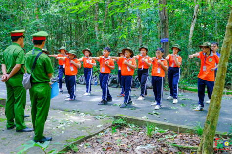 Giáo dục thiếu nhi sống có lý tưởng, biết yêu thương và có trách nhiệm