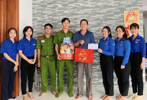 Thành đoàn Dĩ An tổ chức “Bữa cơm tri ân”