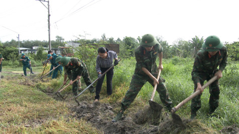 Công tác dân vận của lực lượng vũ trang: Bám sát phương châm “gần dân, sát dân”