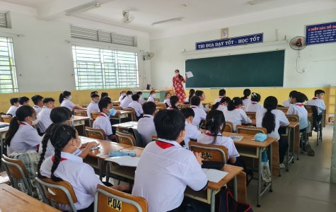 Học sinh Bình Dương háo hức trong ngày tựu trường