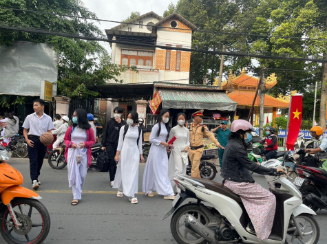 Bảo đảm tuyệt đối an toàn cho học sinh đến trường