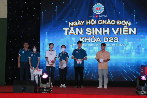 Trường Đại học Kinh tế -Kỹ thuật Bình Dương: Chào đón tân sinh viên