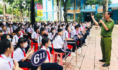 Tuyên truyền pháp luật cho học sinh, sinh viên đầu năm học mới